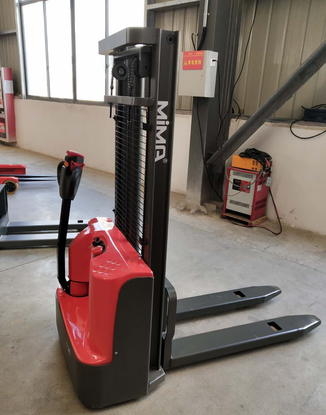 叉車代理產品展示.jpg